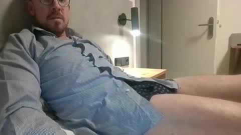 s_i_q online show from 19, 11, 2025