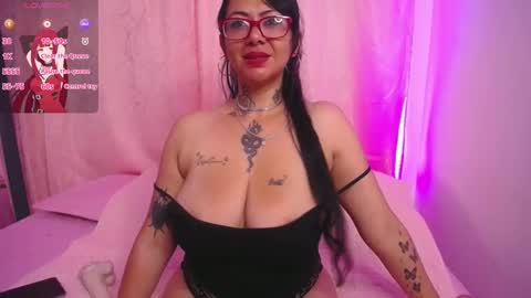 Snapshot of saalomee_1 chatting on 12, 12, 2024 saalomee 1 online show from 12, 12, 2024