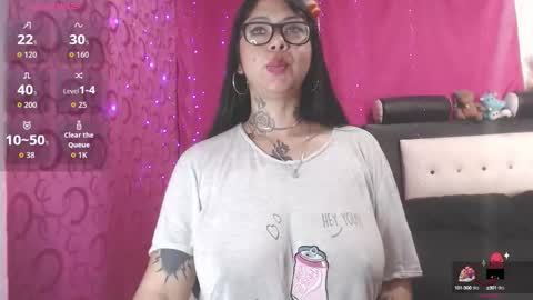 Snapshot of saalomee_1 chatting on 12, 10, 2025 saalomee 1 online show from 12, 10, 2025
