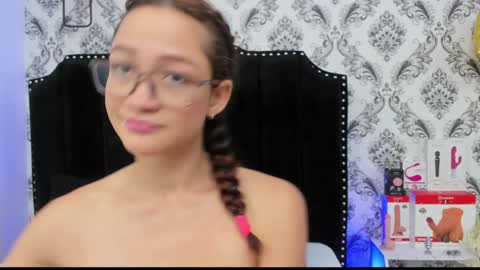 Snapshot of saara_brown chatting on 10, 1, 2025 Saara Brown online show from 10, 1, 2025