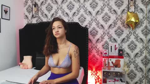 Snapshot of saara_brown chatting on 16, 1, 2025 Saara Brown online show from 16, 1, 2025