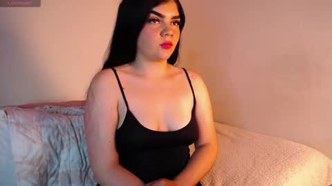 Snapshot of saaraaah_ chatting on 19, 11, 2025 saaraaah_ online show from 19, 11, 2025