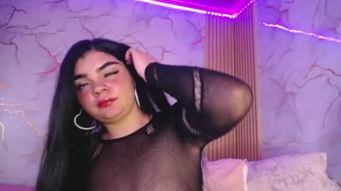 Snapshot of saaraaah_ chatting on 28, 11, 2025 saaraaah_ online show from 28, 11, 2025