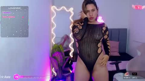 saaya_tay online show from 1, 3, 2025