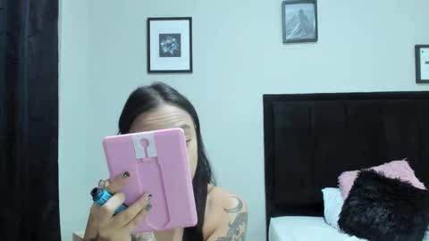 Snapshot of sabbrand_ chatting on 25, 10, 2025           online show from 25, 10, 2025