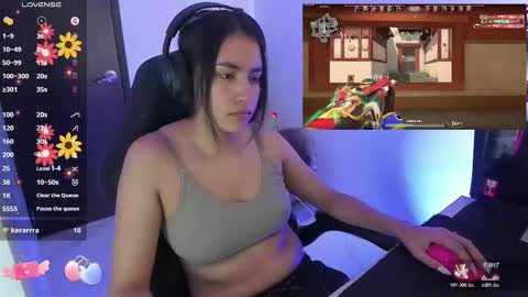 Snapshot of sabrina_chester_02 chatting on 26, 11, 2025 Angie online show from 26, 11, 2025