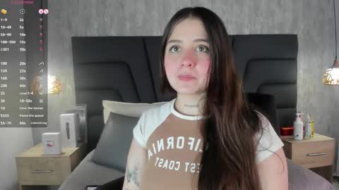 Snapshot of sabrina_lennox chatting on 5, 3, 2025 Sabrina Maria online show from 5, 3, 2025