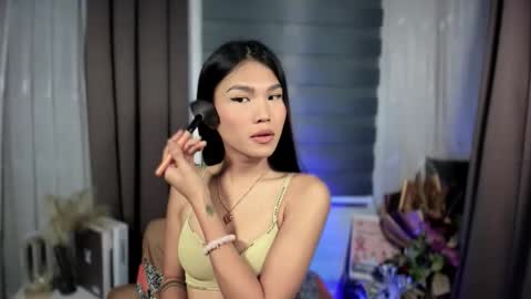 Nadine online show from 11, 11, 2025