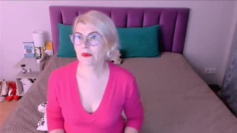 Sabrina MacMarren online show from 13, 11, 2025