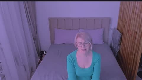 Sabrina MacMarren online show from 31, 3, 2026