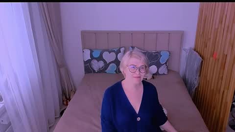 Sabrina MacMarren online show from 7, 4, 2026