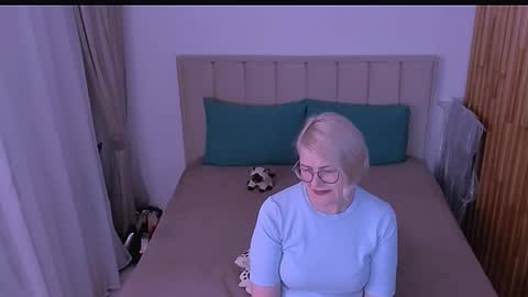 Snapshot of sabrinamacmarren chatting on 24, 4, 2026 Sabrina MacMarren online show from 24, 4, 2026
