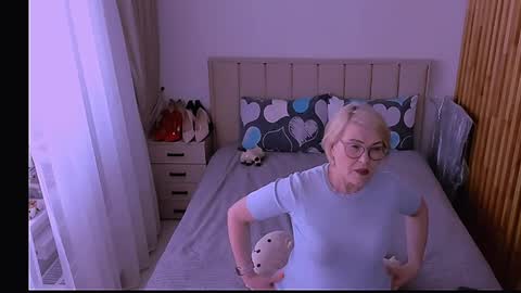 Snapshot of sabrinamacmarren chatting on 13, 5, 2026 Sabrina MacMarren online show from 13, 5, 2026