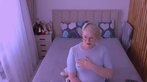 Snapshot of sabrinamacmarren chatting on 22, 6, 2026 Sabrina MacMarren online show from 22, 6, 2026