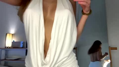 Snapshot of sachakinkade chatting on 16, 4, 2026 Alice online show from 16, 4, 2026