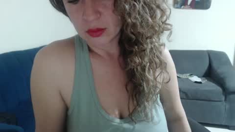 Snapshot of sacrletardiente chatting on 4, 10, 2025 sacrletardiente online show from 4, 10, 2025