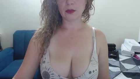 sacrletardiente online show from 19, 5, 2026