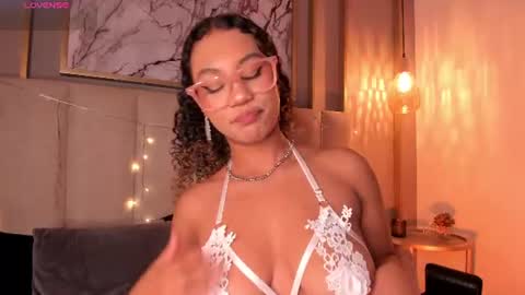 Snapshot of sade_jackson1 chatting on 19, 6, 2026 Sophie online show from 19, 6, 2026