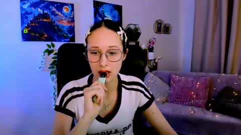 Snapshot of sadie_peach chatting on 21, 7, 2026 your best girl online show from 21, 7, 2026