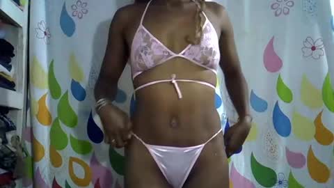 Snapshot of safira19 chatting on 2, 10, 2025 safira19 online show from 2, 10, 2025