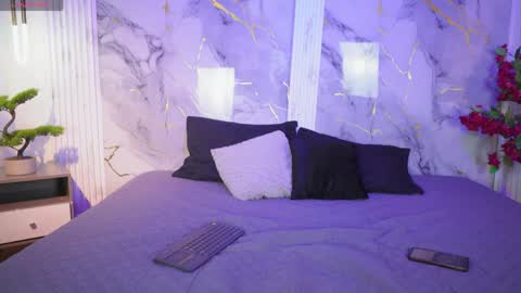 safiro_evans online show from 6, 4, 2026