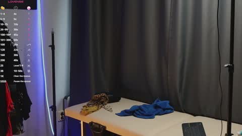 Adam online show from 29, 1, 2025