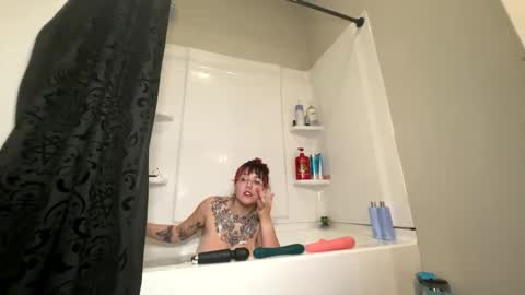 Snapshot of sagiebabie chatting on 4, 12, 2025 Sage online show from 4, 12, 2025