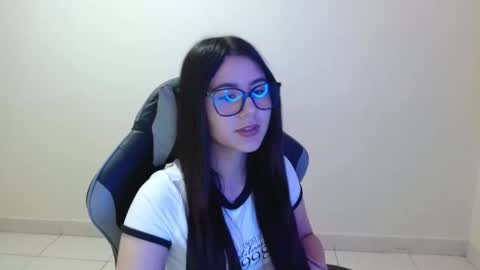 Sahaliefox  online show from 22, 10, 2025