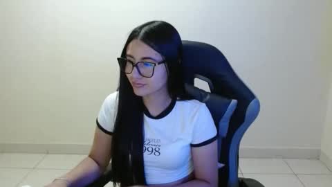 Sahaliefox  online show from 9, 3, 2026