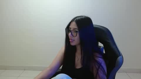 Sahaliefox  online show from 9, 4, 2026