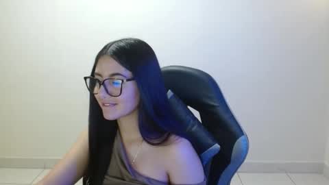 Sahaliefox  online show from 18, 4, 2026