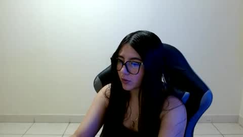 Snapshot of sahaliefox_ chatting on 13, 6, 2026 Sahaliefox online show from 13, 6, 2026