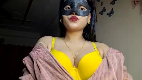 Queen Archana online show from 2, 2, 2025