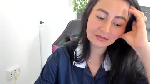 Snapshot of saharareid chatting on 18, 2, 2026 sahara reid online show from 18, 2, 2026