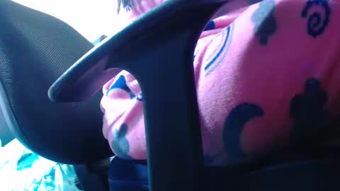 Karina online show from 12, 12, 2024