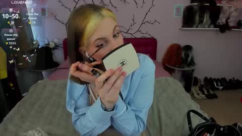 Adel online show from 12, 3, 2026