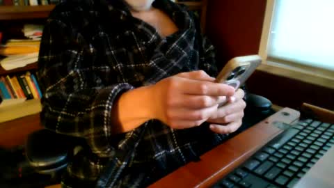 Snapshot of sailingfan22 chatting on 14, 7, 2026 Zippy online show from 14, 7, 2026
