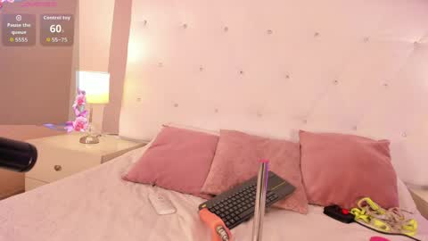 salem_smith_ online show from 28, 5, 2026