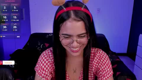 Snapshot of sallye__ chatting on 18, 12, 2025 Sallye online show from 18, 12, 2025