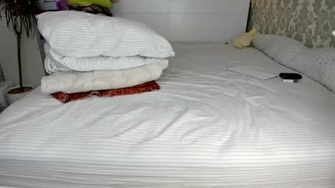 SalmaRoth online show from 10, 2, 2025