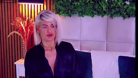 Snapshot of salmaroze chatting on 29, 4, 2026 SalmaRoze online show from 29, 4, 2026