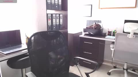 Snapshot of salome_010 chatting on 27, 11, 2025 Salome online show from 27, 11, 2025