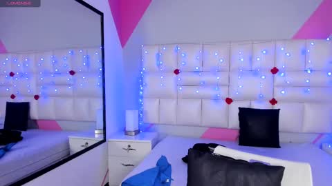 Salome Rose online show from 5, 3, 2025