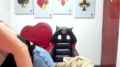 Salomee diazz online show from 2, 12, 2025