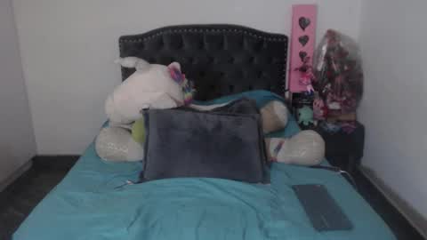 yenny online show from 11, 11, 2025