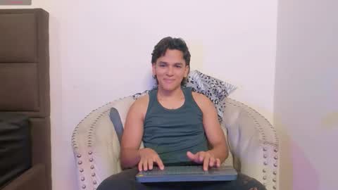 Snapshot of salomonmendoza chatting on 27, 10, 2025 salomonmendoza online show from 27, 10, 2025
