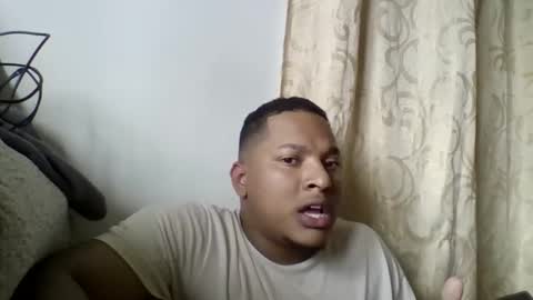 Snapshot of salomoon23 chatting on 5, 10, 2025 INSTAGRAM luis1pedraza online show from 5, 10, 2025