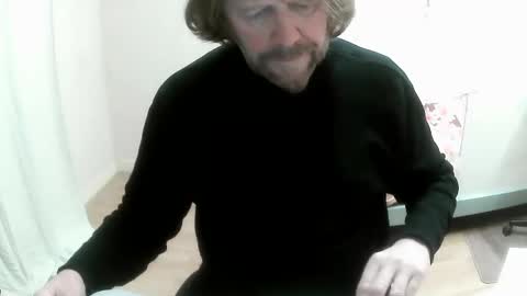 Snapshot of saltimbanquier chatting on 6, 12, 2024 Saltimbanquier Salt ou Banquier online show from 6, 12, 2024