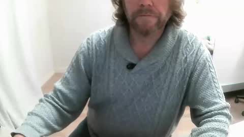 Snapshot of saltimbanquier chatting on 17, 12, 2024 Saltimbanquier Salt ou Banquier online show from 17, 12, 2024