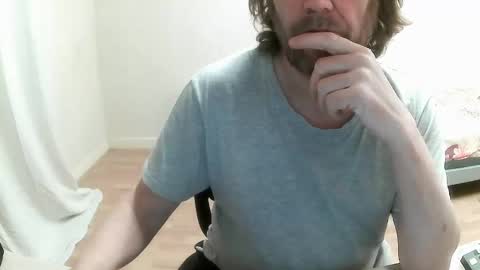 Snapshot of saltimbanquier chatting on 17, 1, 2025 Saltimbanquier Salt ou Banquier online show from 17, 1, 2025